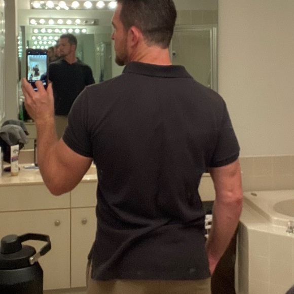 Ralph Lauren Black Custom Fit Polo shirt, Flawless, size Large, EUC, modern look - Picture 2 of 15